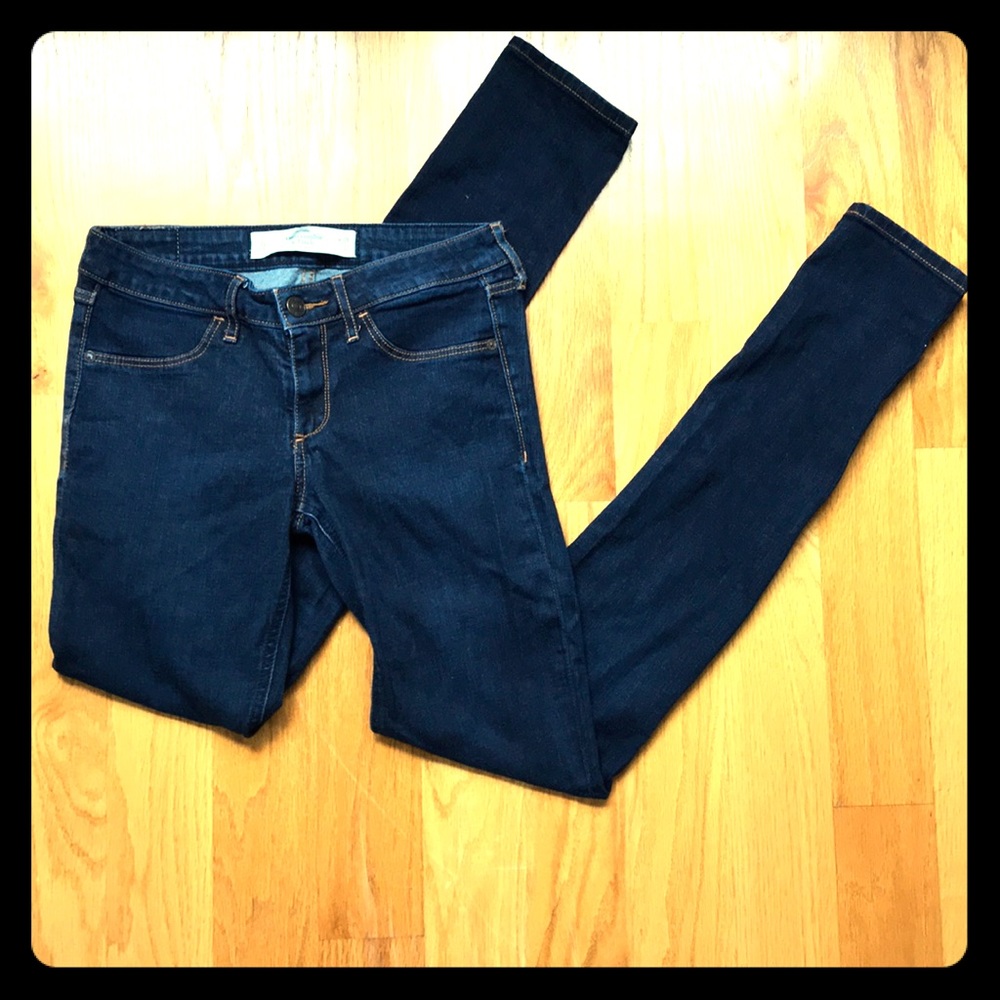 Abercrombie and Fitch Skinny Jeans 2L